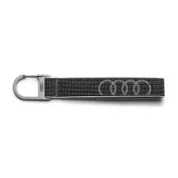 Audi Obesek za Ključe z Logotipom in Karabinom iz Brušenega Jekla – Siva (3182400300)