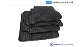 Originalni gumijasti tepihi/predpražniki za Volkswagen Golf 5 in Golf 6 (2004-2012), Jetta (2005-2010), Scirocco (2008-2015) - 4 kosi (1K1061550B 041)