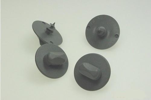 Plastični antrazitni pritrditveni čepki za avtomobilski tepih (4 kosi) (3D0061796  71N)