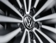 Volkswagen dinamične sredinske kapice za platišča (4 kos) (10A071213AA)